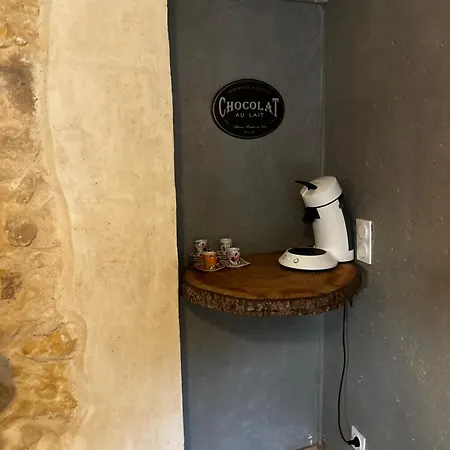 Charmante Maison De 4 * Μπερζεράκ