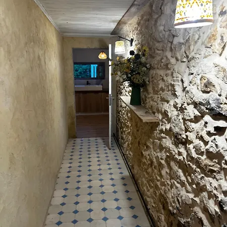 Charmante Maison De 4 * Μπερζεράκ